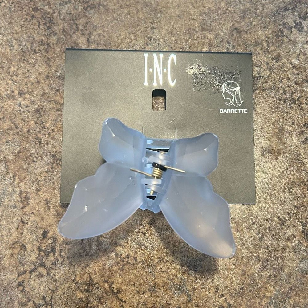 NWT Hair Clip Butterfly INC International Concept